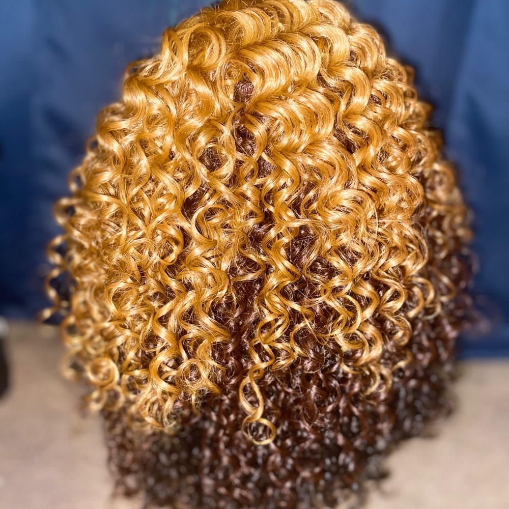 Wigs - Picture 4 of 4